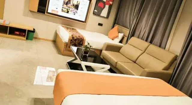 Семейный люкс Junyi Hotel (Yuhua Road)