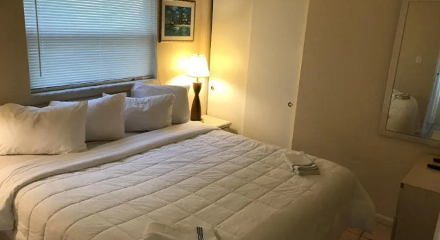 Miramar Resort, Забронировать Курортный отель Отели Сент-Пит-Бич 3 звезды, 3*