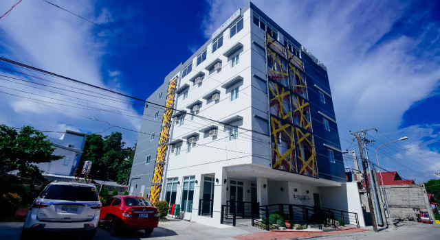 Belltower CSheLi Suites Bantay - Vigan, Reservar Hotel Bantay Ilocos Region