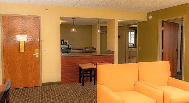 Люкс Best Western Executive Inn Kenosha - Pleasant Prairie