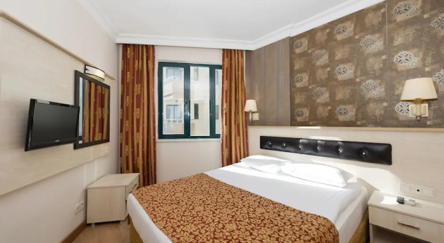 Двухместный номер Standard с балконом Grand Şeker Hotel