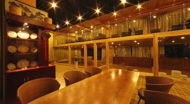 QiuLianHotel(昆明秋恋大酒店), Rezerwuj Hotel Hotele w Kunming z parkingiem, Parking