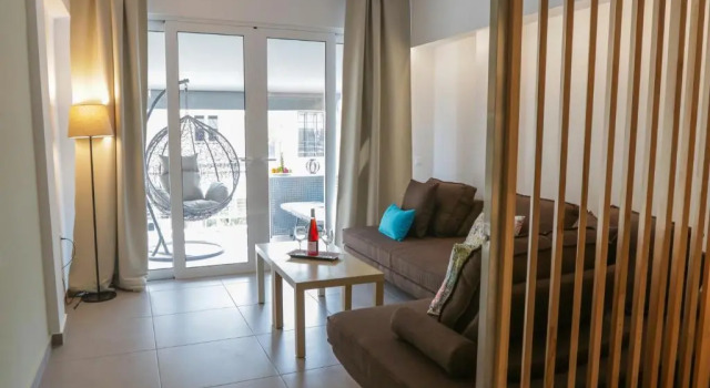 V36 Suites