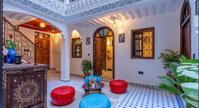 Riad La Perle Bleue Marrakech, Забронировать Отель Медина Марракеш, рядом с Музей марокканского искусства