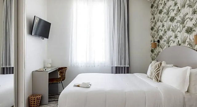 Номер Comfort Hôtel La Villa Juan Beach