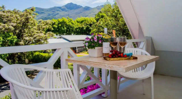 Люкс с видом на горы Fleur du Soleil Luxury Guesthouse