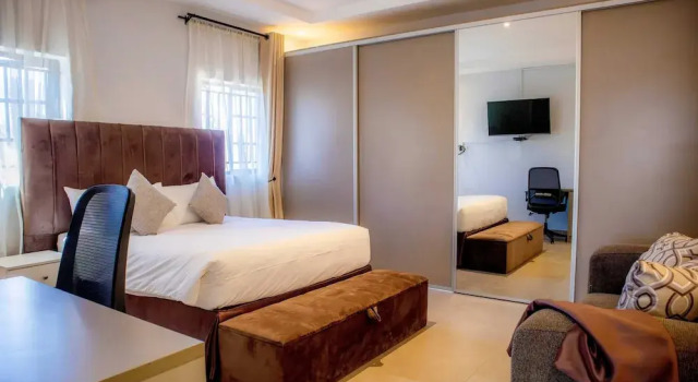 Olivoak, Book Villa 3-Star Hotels in Harare, 3*