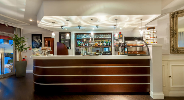 Mercure Hotel London Kensington, Varaa Hotelli Hotellit Suur-Lontoo pysäköinnillä, Pysäköinti