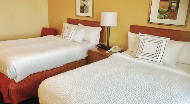 Fairfield Inn and Suites Sacramento Airport Natomas, Buchen Sie Hotel Downtown Sacramento Sacramento