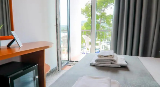 Номер Standard с балконом Lumbarda Resort Apartments
