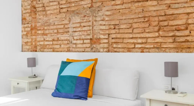 Lodging Apartments Amazing apartment by Ramblas with inner terrace, Забронировать Апартаменты/квартира Барселона провинция Барселона, рядом с Приход Св. Августина