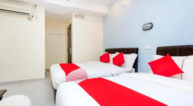 Семейный люкс OYO 494 EG Hotel