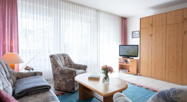 Waldstraße 2 Wohnung 12