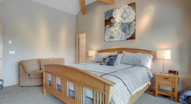 3 Mulligan-On Golf Crse-4BR/3BA, Забронировать Апартаменты/квартира Отели Санривер с парковкой, Парковка