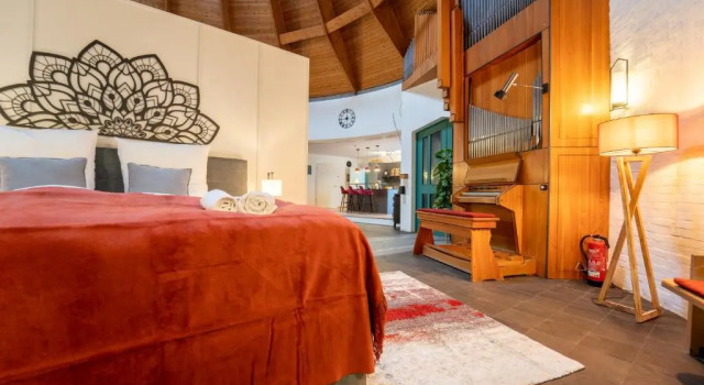 dreamcation - Ehemalige KIRCHE mit Haus bis 26 Personen, 3D-Tour, Garten, Terrasse, BBQ