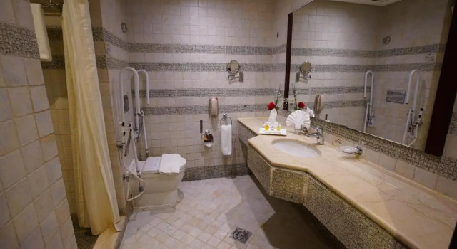 Трёхместный номер Dar Al Eiman Royal Hotel
