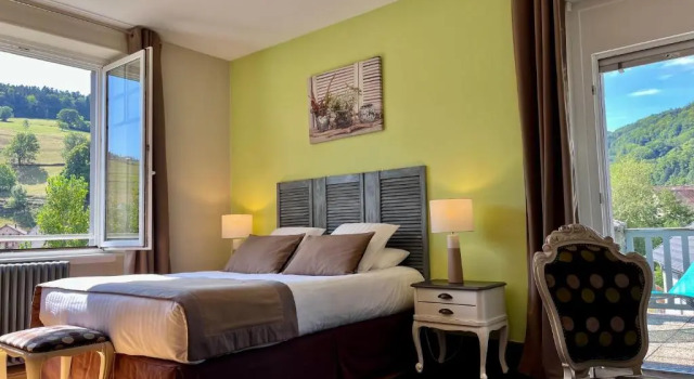 Люкс LES ÉCRINS - B&B with jacuzzi