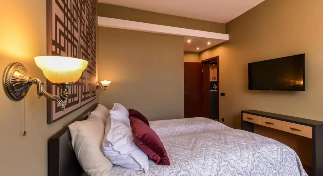 Sofia Dream Apartments - Jazzy Two Bedroom Suite, Забронировать Апартаменты/квартира Апартаменты Софии, рядом с Королевский дворец, Апартаменты/квартира