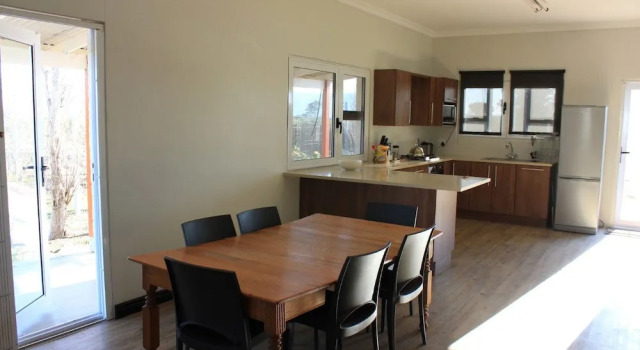 Коттедж Village Lodge Paarl