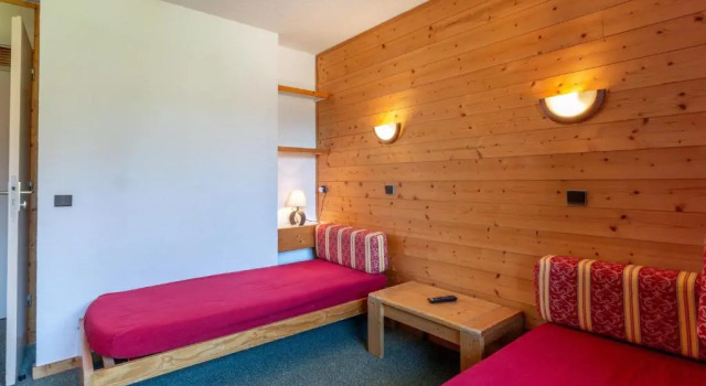 Appartement La Plagne, 1 pièce, 4 personnes - FR-1-353-13