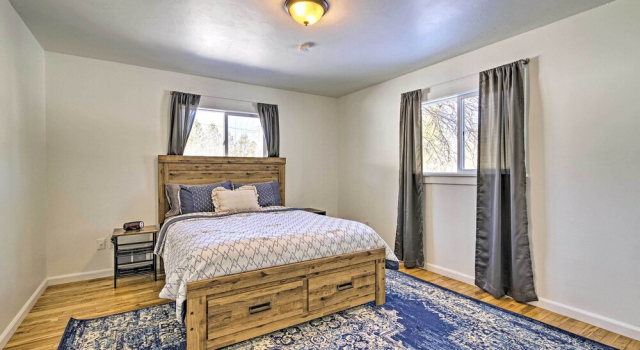 Updated Rustic Retreat Cabin: Walk to Payette Lake