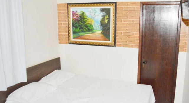 Hotel e Restaurante Residencial, Забронировать Отель Монтис-Кларус Минас-Жерайс