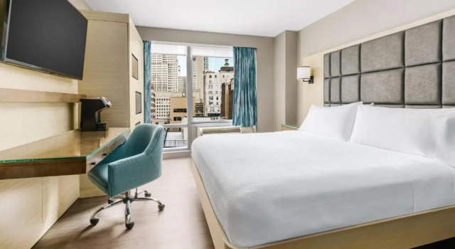 Двухместный номер с видом на город Hilton Garden Inn New York Times Square North