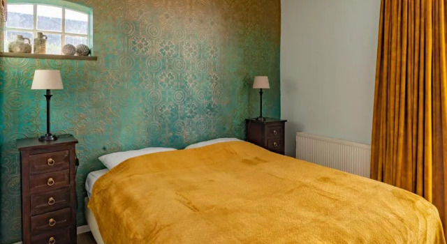 B&B De Buren, Rezerwuj Bed and Breakfast Hotele w Gasselte z basenem, Basen