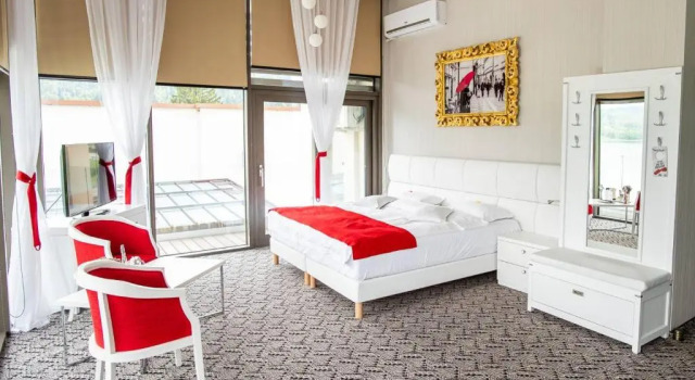 Люкс Superior Hotel Roser House Boutique - pe malul lacului Colibita