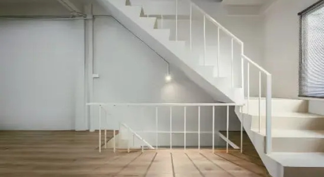 Industrial Loft Sukhumvit 3-Bedroom Designer House - 2 Min to BTS Bang Chak