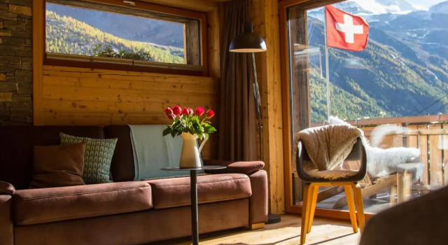 Люкс Deluxe с балконом и с видом на горы Boutique Lodge Spycher
