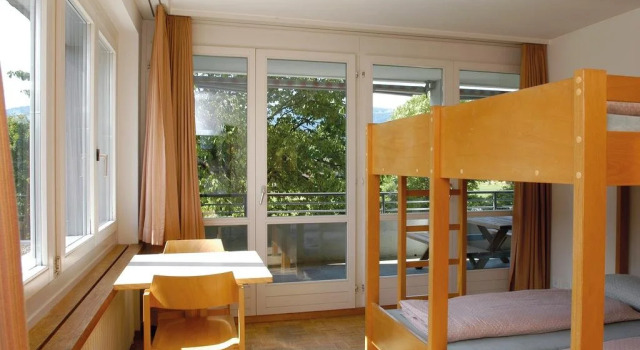 Rapperswil-Jona Youth Hostel, Забронировать Хостел Отели кантона Швица с парковкой, Парковка