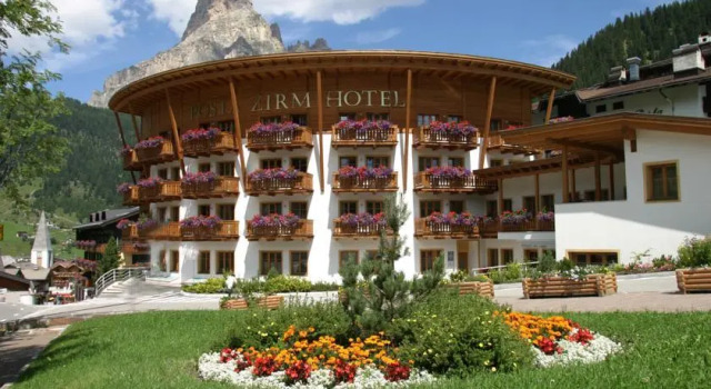 Posta Zirm Hotel, Забронировать Отель Бизнес-отели Корвара-ин-Бадия, рядом с Подъемник 19 Боэ 2000м, 4* 5*