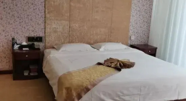 Люкс Mei Di Ya Zhong Hua Hotel