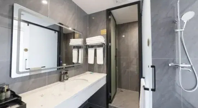 Boyue Smart River View Hotel