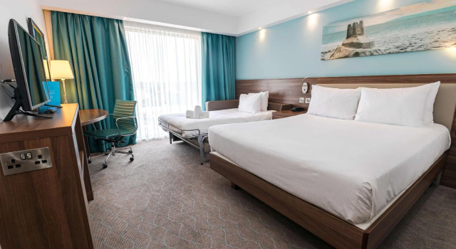 Двухместный семейный номер Standard Hampton by Hilton Bournemouth