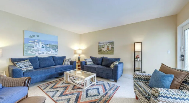 Апартаменты Ft Lauderdale Apt w/ Pool - 1 Mi to Beach Access!