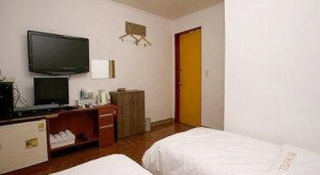 Bando Hotel, Book Hotel Hoteller i Seoul med pool, nær Garam Gallery, Swimmingpool