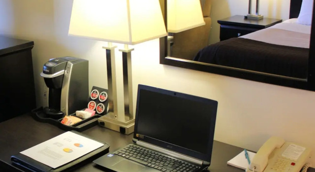 Двухместный номер Business Coronet Hotel