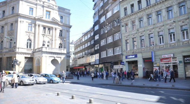 Apartment Kirlic, Забронировать Апартаменты/квартира Отели Сараево с парковкой, рядом с Old Sarajevo Clock Tower, Парковка