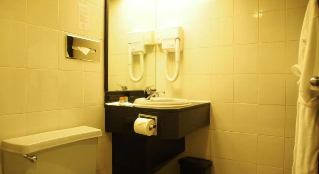 Трёхместный номер Standard Best Western Plus Tsim Sha Tsui