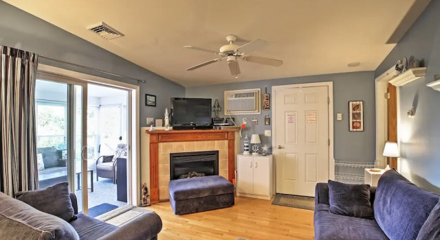 Wells Beach Cottage w/ Pool Access ~ 1 Mi to Coast, Buchen Sie Ferienhaus Wells 