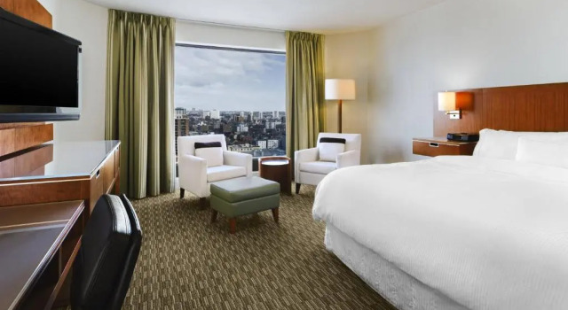 Двухместный номер Premium с видом на город The Westin Ottawa