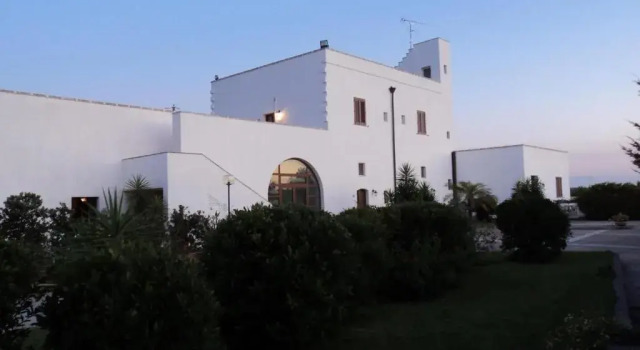 Masseria Fabrizio, Book Hotel Hotels in Otranto with Parking, Parking