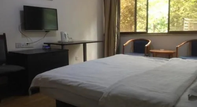 Jiecheng Hengrui Business Hotel