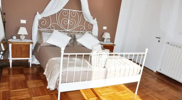 Nonna Rina b&b, Забронировать Отель Отели в центре Савона с завтраком, отели в центре Савона с завтраком