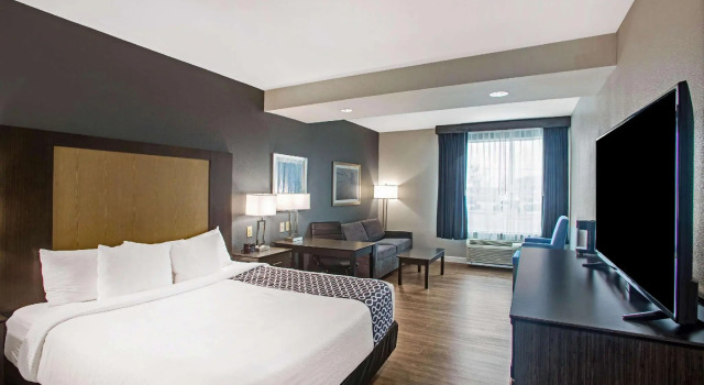 Двухместный номер Standard La Quinta by Wyndham Victoria - South