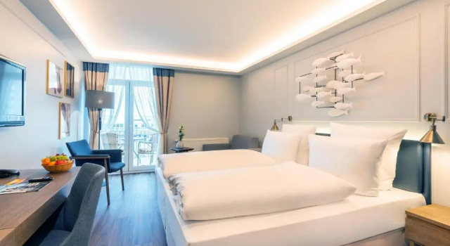 Двухместный номер Comfort с балконом SEETELHOTEL Pommerscher Hof das Wellnesshotel im Herzen der Kaiserbäder mit direktem Zugang zur Wellnessoase Shehrazade