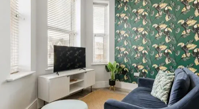 Gorgeous Family 2-Bed Apt w/ Free Gym & Parking