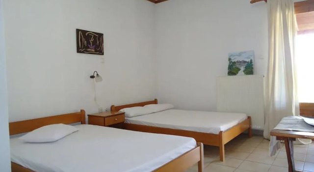 Gravanis Studios, Book Hotel Platamonas 